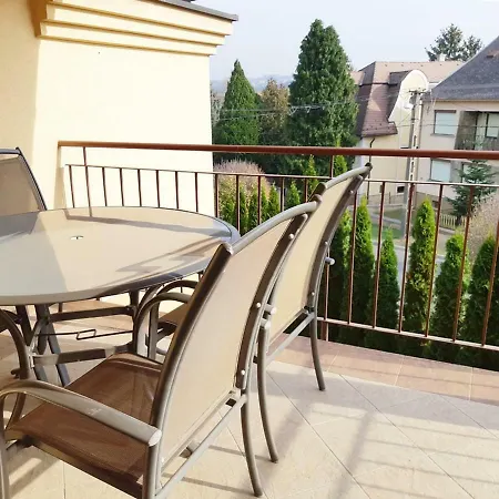 Garda Apartman6 아파트