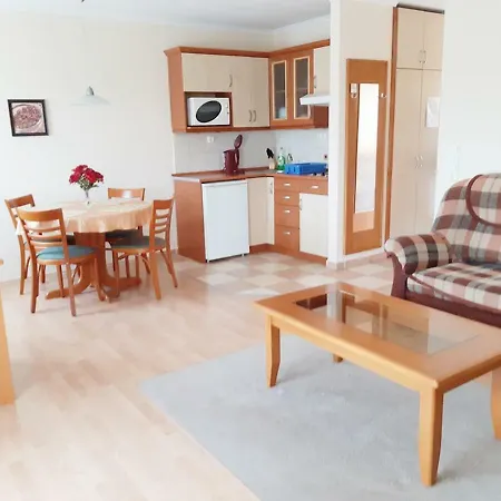 Garda Apartman6 아파트